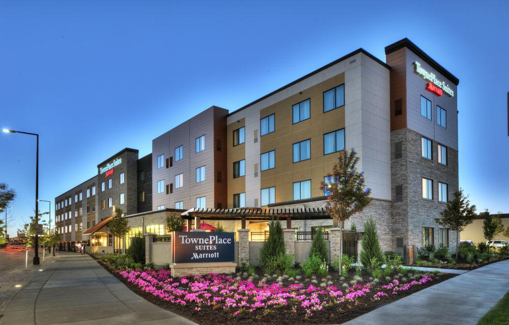 Towneplace Suites By Marriott Minneapolis Near Mall Of America Блумингтън Екстериор снимка