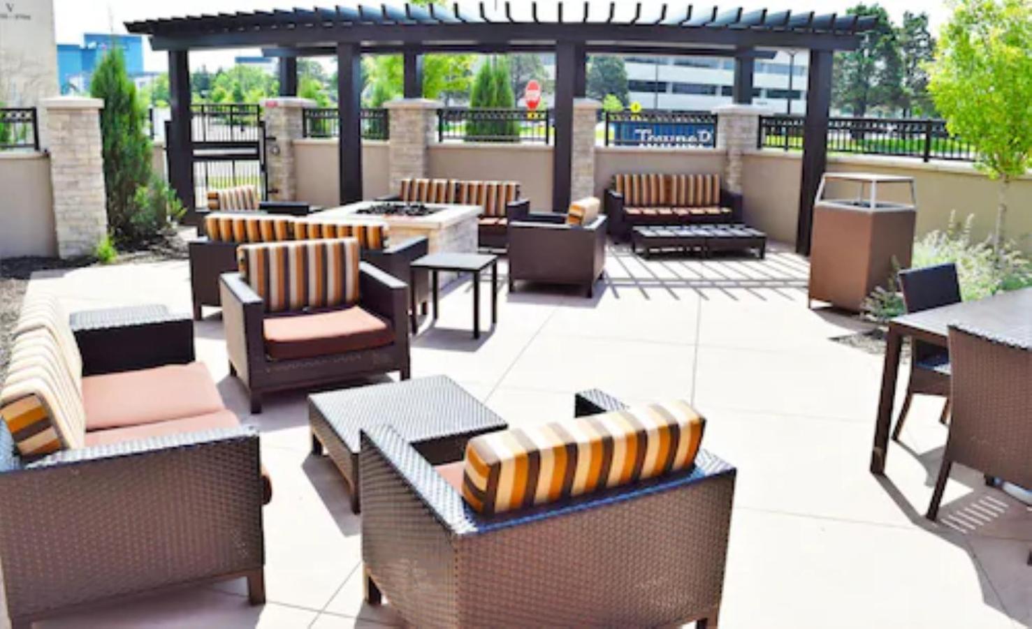 Towneplace Suites By Marriott Minneapolis Near Mall Of America Блумингтън Екстериор снимка