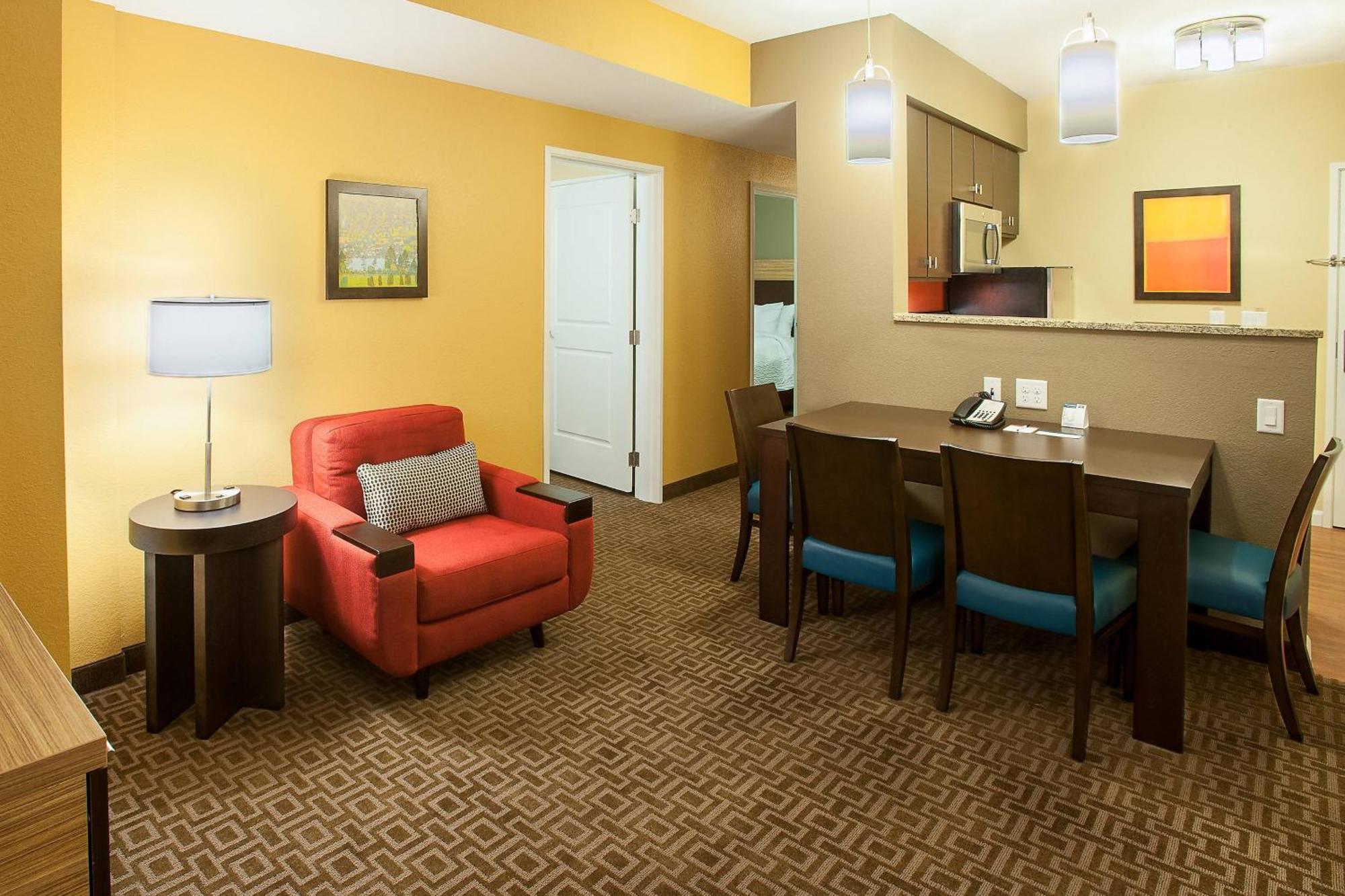 Towneplace Suites By Marriott Minneapolis Near Mall Of America Блумингтън Екстериор снимка