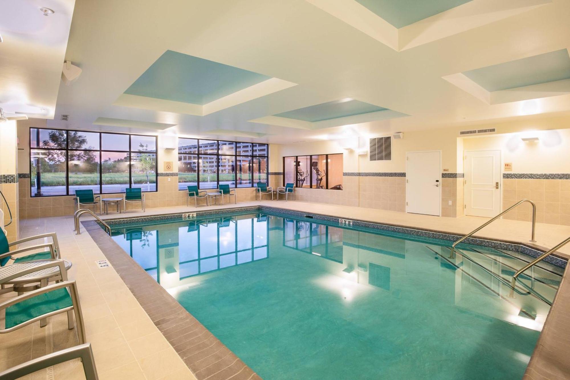 Towneplace Suites By Marriott Minneapolis Near Mall Of America Блумингтън Екстериор снимка