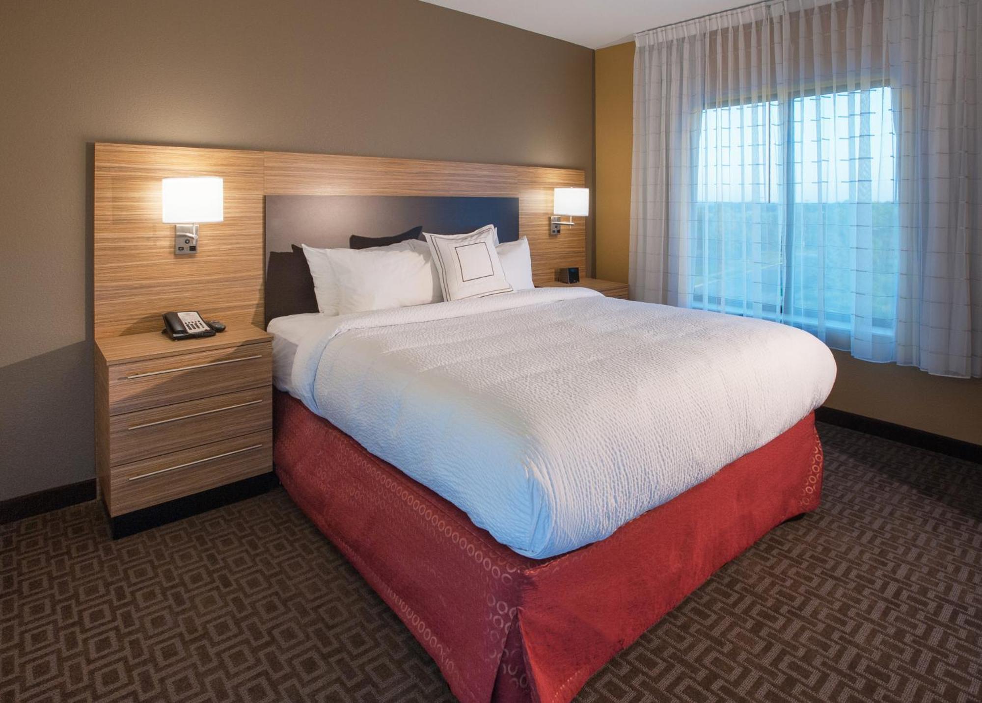 Towneplace Suites By Marriott Minneapolis Near Mall Of America Блумингтън Екстериор снимка
