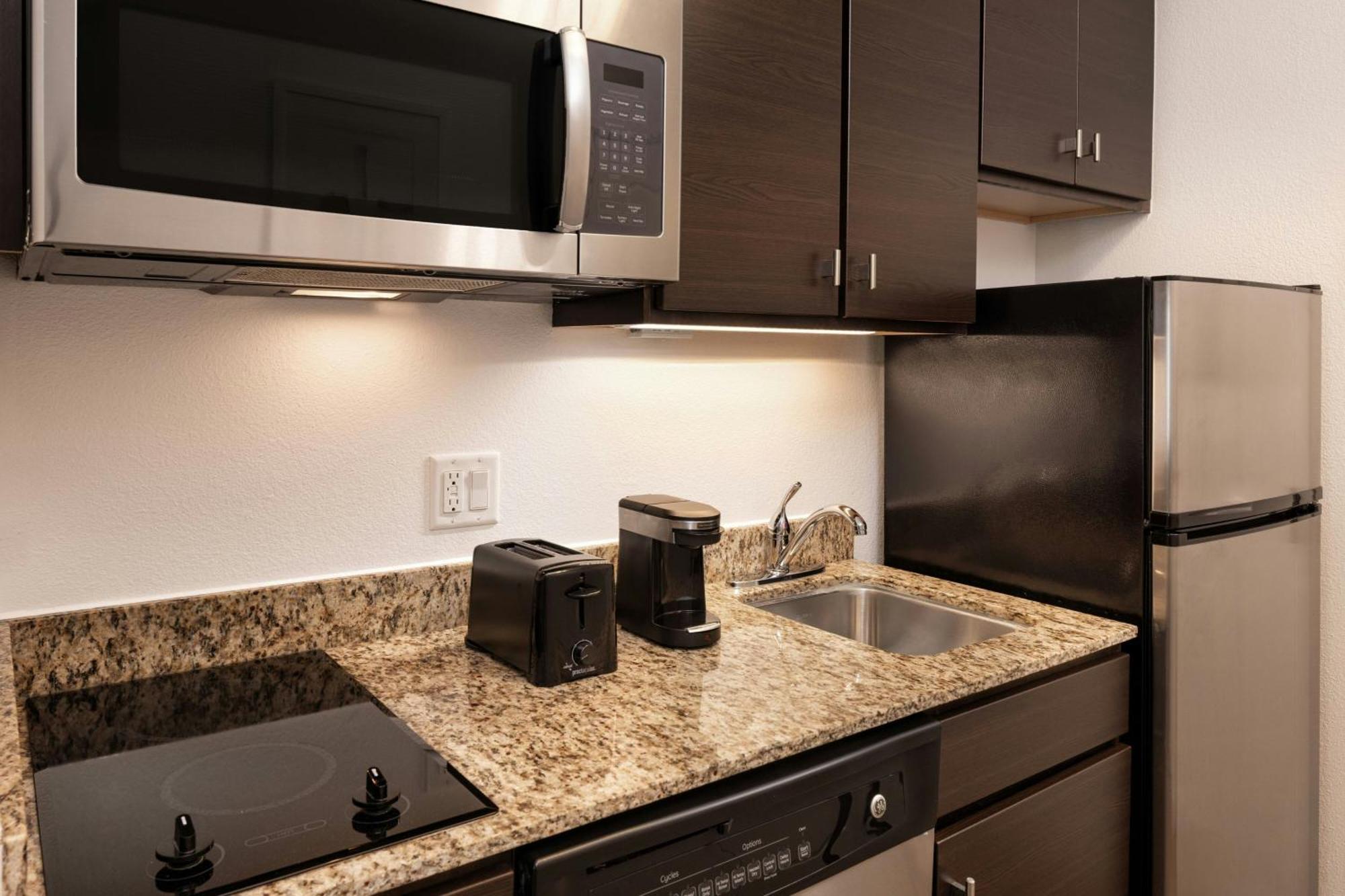 Towneplace Suites By Marriott Minneapolis Near Mall Of America Блумингтън Екстериор снимка
