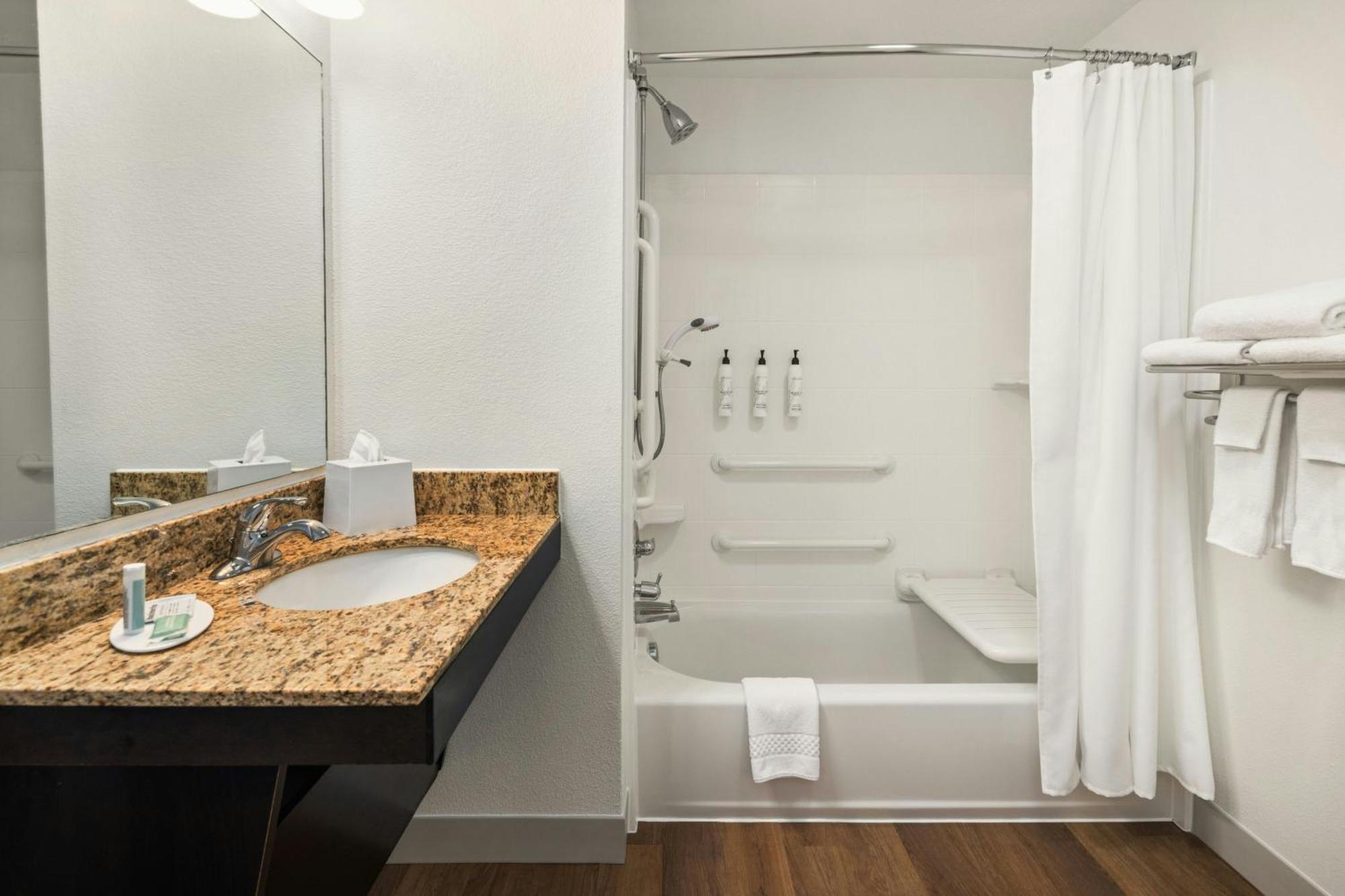 Towneplace Suites By Marriott Minneapolis Near Mall Of America Блумингтън Екстериор снимка